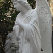 Скульптура ангела из белого бетона, высота ангела 110 см., основа 36 х 53 см., вес 195 кг., цена скульптуры 60 тыс. грн. Всегда в наличии на складе в Киеве.