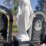 Цена статуи Богородицы из белого бетона 100 тыс. грн.