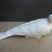 Голубь из мрамора для памятника, цена скульптуры $ 600, срок изготовления 1 месяц.