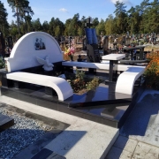 Купить памятник на заказ в Киеве - можно в Магазине скульптуры. Стоимость памятника - доступна.