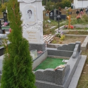Цена памятника из мрамора - доступна. Изготовление мраморных памятников в Киеве.