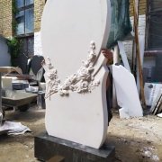 Заказать памятник из белого мрамора в Киеве - можно в офисе ЧП Прядко в Киеве сегодня.