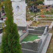 Цена памятника из мрамора - доступна. Изготовление мраморных памятников в Киеве.