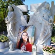 Заказать мраморный памятник - можно в Магазине Ритуальной скульптуры в Киеве.