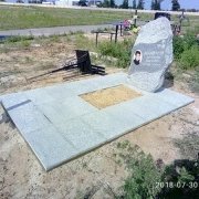 На фото памятник альпинисту. Заказать качественный памятник в Киеве, можно в офисе ЧП Прядко.