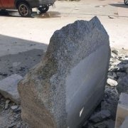 Изготовление памятника из валуна. Камень Танского месторождения, Уманский карьер.