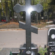 Кресты на кладбище