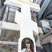 Заказать изготовление креста в мраморе - можно в офисе Александра Прядко в Киеве.