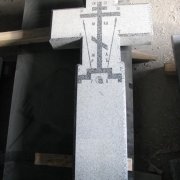 Ритуальный комплекс к крестом, фото сразу после установки на кладбище. Купить готовый крест из гранита в Киеве, можно на складе в ЧП Прядко.