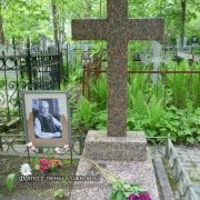 Кресты на кладбище