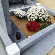 Гранитный цоколь для памятника. Цена цоколя из гранита на могилу - 30 тыс. грн.
