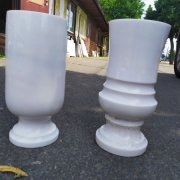 Цена вазы из белого мрамора - $150.