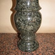Вазы из гранита, ритуальные шары