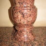Вазы из гранита, ритуальные шары