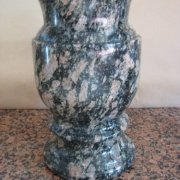 Вазы из гранита, ритуальные шары