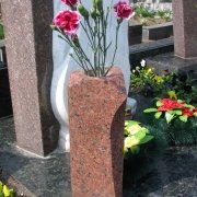 Вазы из гранита, ритуальные шары