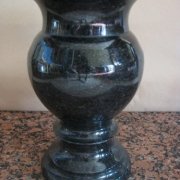 Вазы из гранита, ритуальные шары