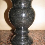 Вазы из гранита, ритуальные шары