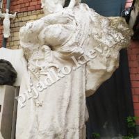 Изготовление ритуальной скульптуры в гипсе. Высота статуи - 2,5 м.