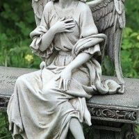 Высота модели для скульптуры девушки - 120 см.