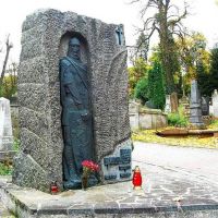 Создание скульптуры мужчины в бронзе.