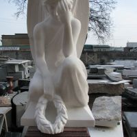 Фото скульптуры юноши. Цена скульптуры для юноши - доступная.
