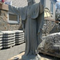 Фото скульптуры юноши для памятника. Цена скульптуры для юноши - доступная.