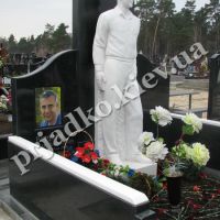 Фото мраморной скульптуры для отца. Заказать скульптуру отцу в мраморе - можно с сайта: https://www.prjadko.kiev.ua