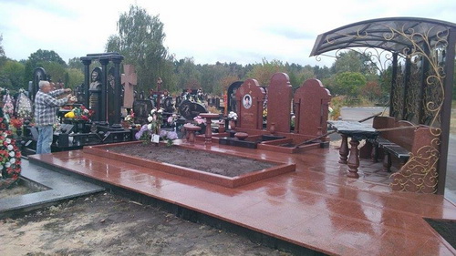 Меморіальний комплекс класу VIP з граніту гідній людині