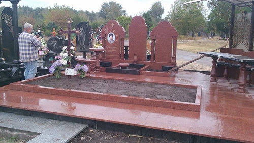 Виробництво якісних пам'яток сьогодні