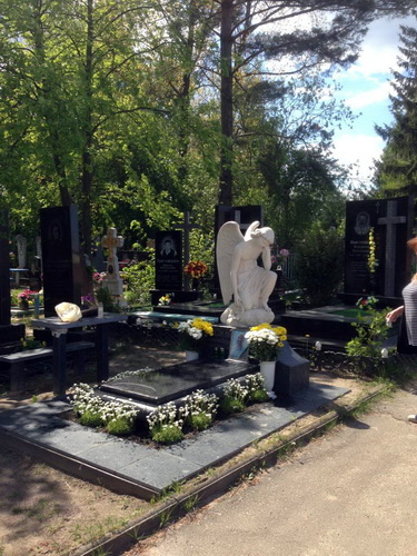 Ритуальні ангели для цвинтаря: виготовлення та встановлення