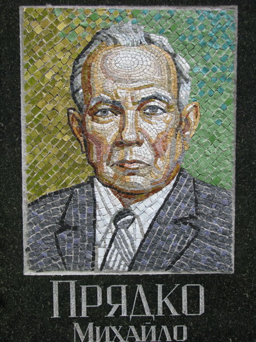 Найновіший метод нанесення зображення на пам'ятники сьогодні