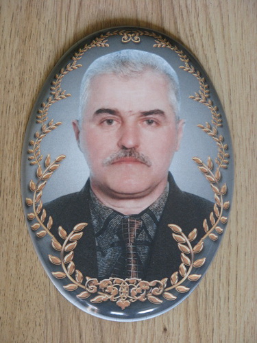 Таблички на пам'ятнику