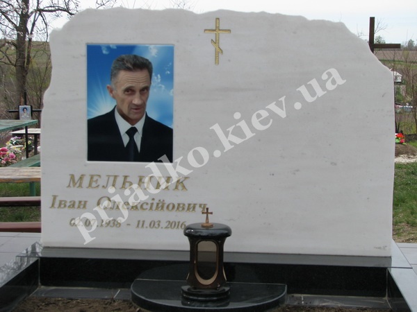 Найякісніші пам'ятники у Києві сьогодні
