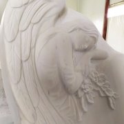 Скульптура янголів.13