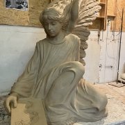 Замовити скульптуру янгола у Києві сьогодні.