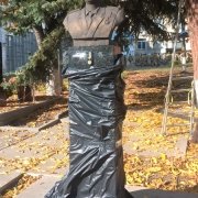 Бюст для пам'ятника.32