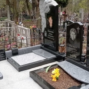 Барельєфи на пам'ятники.16