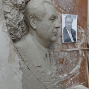 Барельєфи на пам'ятники.7