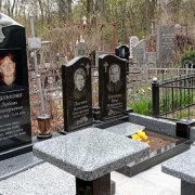 Барельєфи на пам'ятники.17