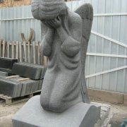Скульптура з граніту.42