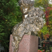 Скульптура з бронзи.26