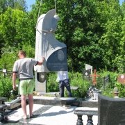 Встановлення пам'ятника.4