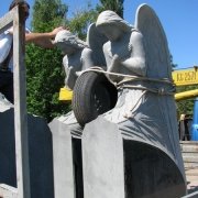 Встановлення пам'ятника.1