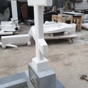 Дитячі пам'ятники.17