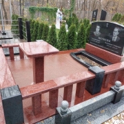 Сімейні пам'ятники.3