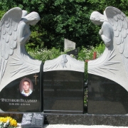 Нові пам'ятники.122