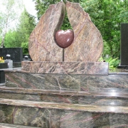 Нові пам'ятники.188