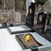 Пам'ятники з янголами.12