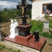 Пам'ятники з янголами.92